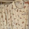KiHan – Đồ Ngủ Nữ Dài Tay Kem Bơ Họa Tiết Chó Nâu RICH Cổ Bo Viền